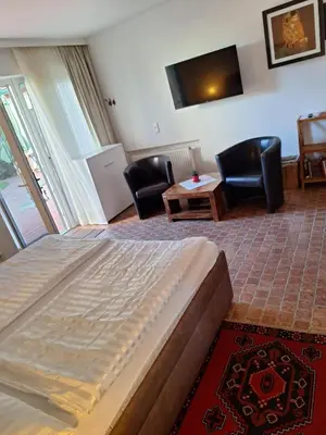 Ein Sitzbereich in der Unterkunft Gästehaus Samira