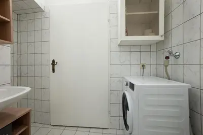 Ein Badezimmer in der Unterkunft Lovely 1-bedroom apartment next to Praterstern