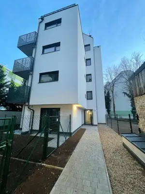 Das Gebäude in dem sich die Ferienwohnung befindet