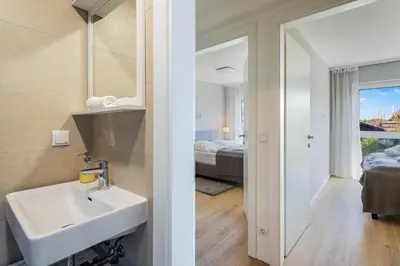 Ein Bett oder Betten in einem Zimmer der Unterkunft Vacation Home in Prater - Central, Garden and Sauna