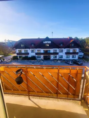 Das Gebäude in dem sich die Pension befindet