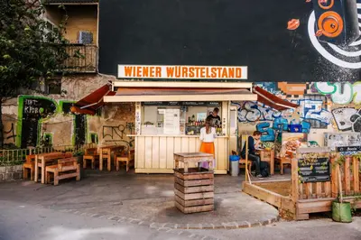 Ein Restaurant oder anderes Speiselokal in der Unterkunft URBANAUTS STUDIOS Fillgrader