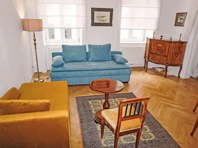 Ein Sitzbereich in der Unterkunft Apartment Sobieskiplatz by Interhome