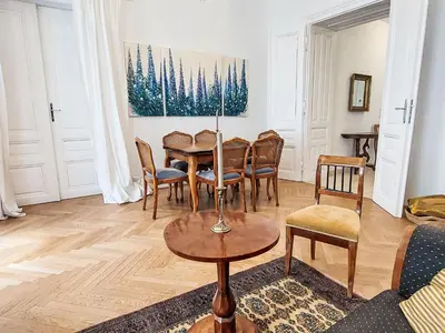 Ein Sitzbereich in der Unterkunft Apartment Sobieskiplatz by Interhome