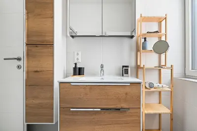 Grundriss der Unterkunft Cozy, generous City Apartment - 10 min to city-centre - Contactless 24h Check-In