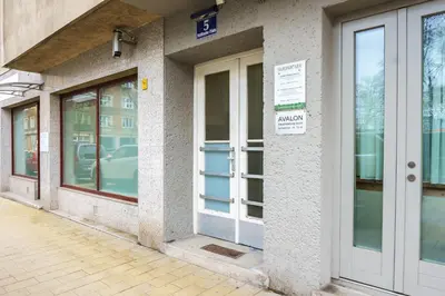 Eine Fassade oder ein Eingang zu Vienna City Apartment Südtiroler Platz