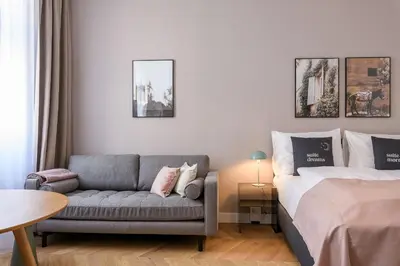 Ein Bett oder Betten in einem Zimmer der Unterkunft Limehome Vienna Karajangasse