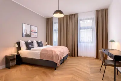 Ein Bett oder Betten in einem Zimmer der Unterkunft Limehome Vienna Karajangasse