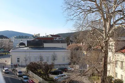 Ein allgemeiner Bergblick oder ein Berglick von der Ferienwohnung aus