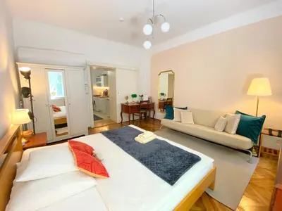 Ein Bett oder Betten in einem Zimmer der Unterkunft Magic Vienna right next to the Prater!