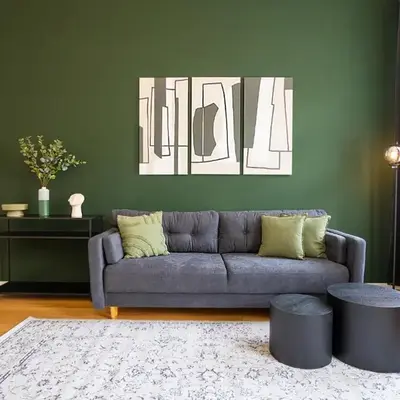 Modern apartment near Belvedere Castle