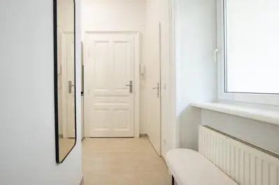 Grundriss der Unterkunft Bright & Airy Apartment with Balcony near City Center