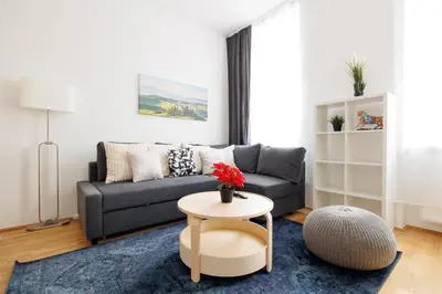 Ein Sitzbereich in der Unterkunft Charming Apartment near Center